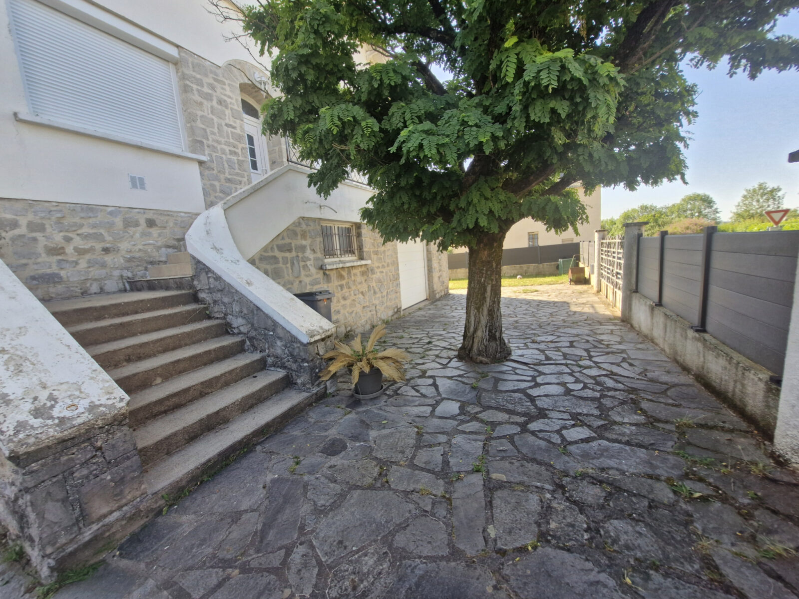 MAISON - 8 pièces - 180M2 – Image 5