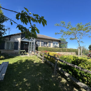 Maison plain pied T4 95 m2 + appartement de 34 m2 - Terrain 2000 m2 - GOUTRENS