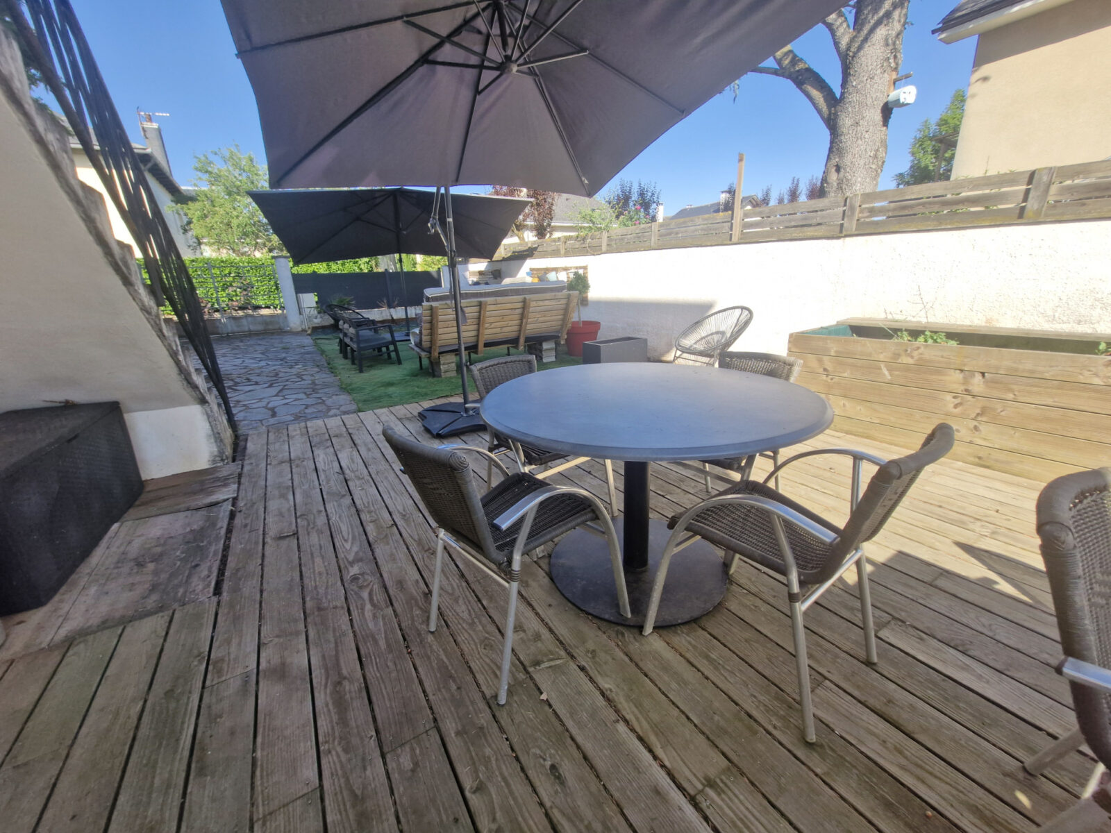 MAISON - 8 pièces - 180M2 – Image 2