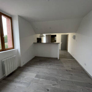Studio rénové - 25m2 - ONET LE CHATEAU